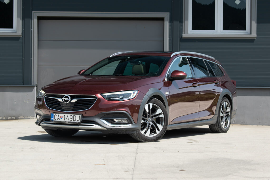 Opel Insignia country tourer  CT 2.0 CDTI BiTurbo 210k S&S 4x4 AT8