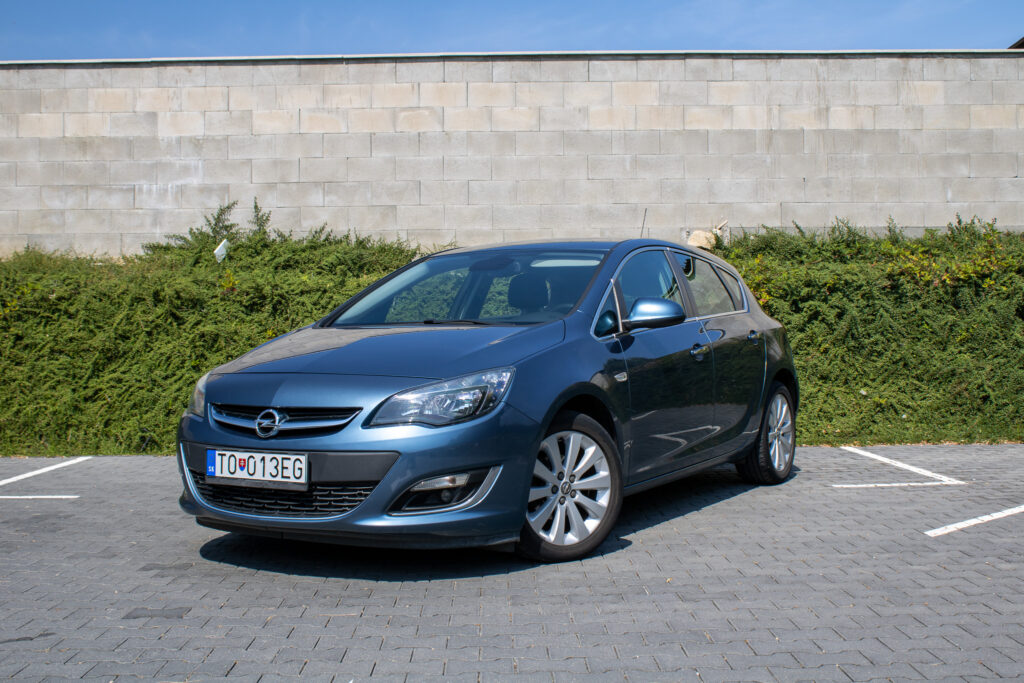 Opel Astra 1.4 Turbo 120k Cosmo