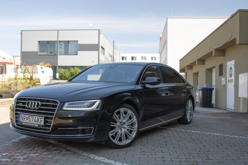 Audi A8 Long 3.0 TDI V6 clean diesel quattro tiptronic 8-st.