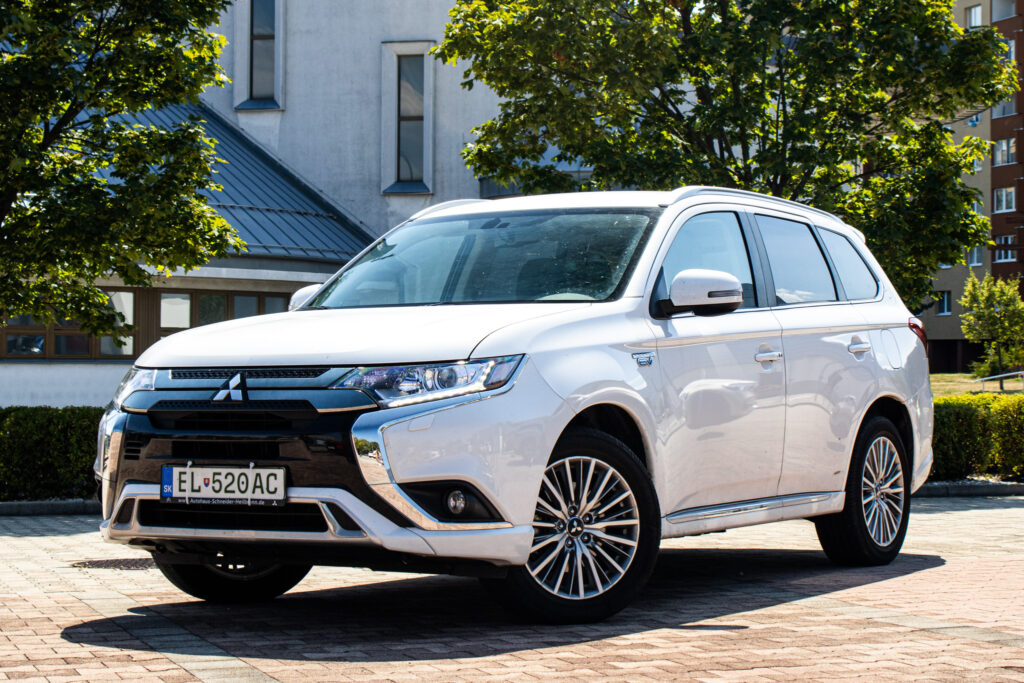 Mitsubishi Outlander 2.4 MIVEC PHEV Instyle 4WD