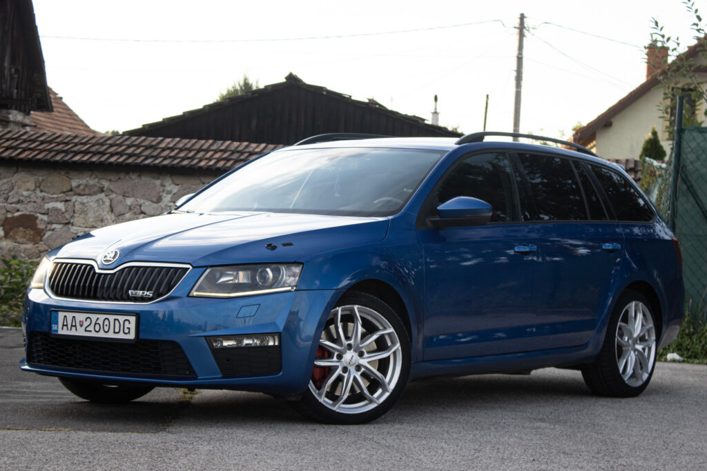 Škoda Octavia Combi 2.0 TDI DPF RS DSG