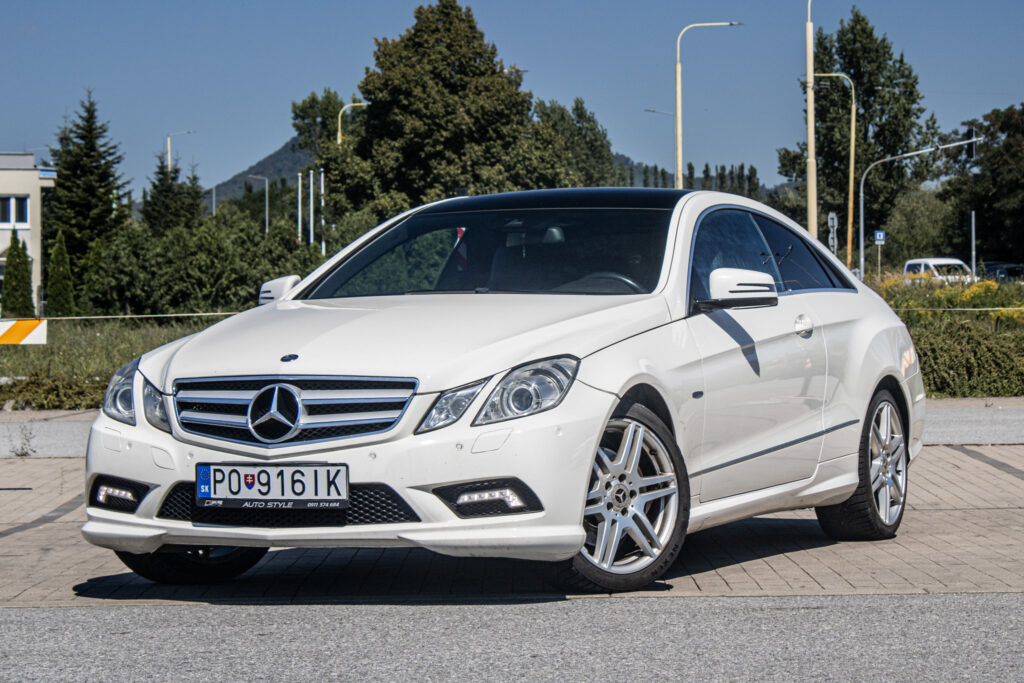 Mercedes-Benz E trieda Kupé 220 CDI Blue A/T