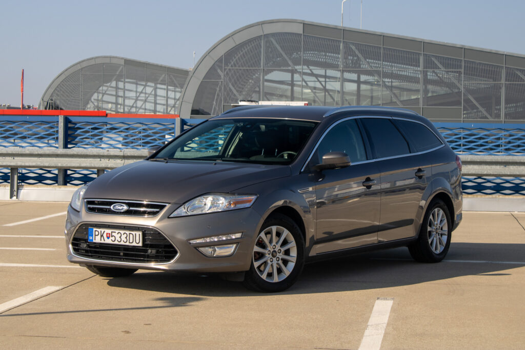 Ford Mondeo Combi 2.0 TDCi DPF (140k) Titanium