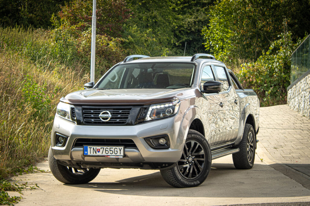 Nissan Navara DoubleCab dCi 190 N-Guard A/T