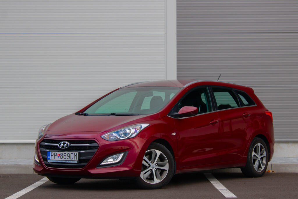 Hyundai i30 1.6 CRDi DOHC 16V Family