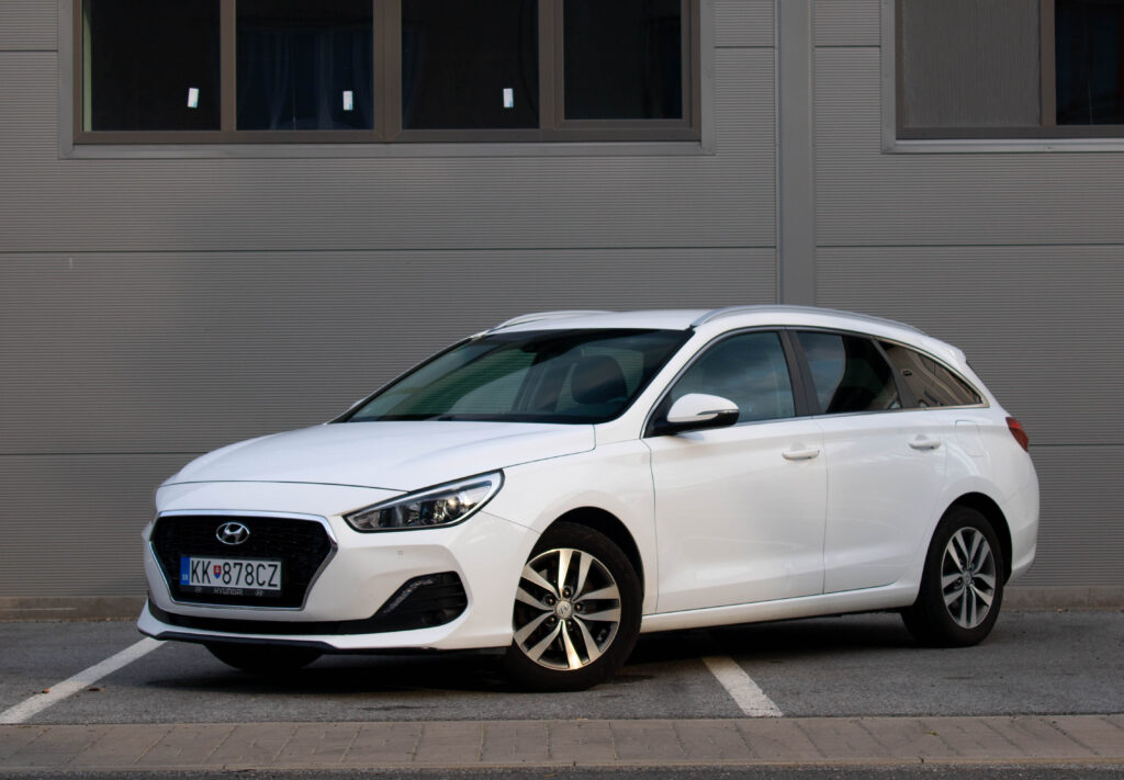 Hyundai i30 CW 1.4i Family