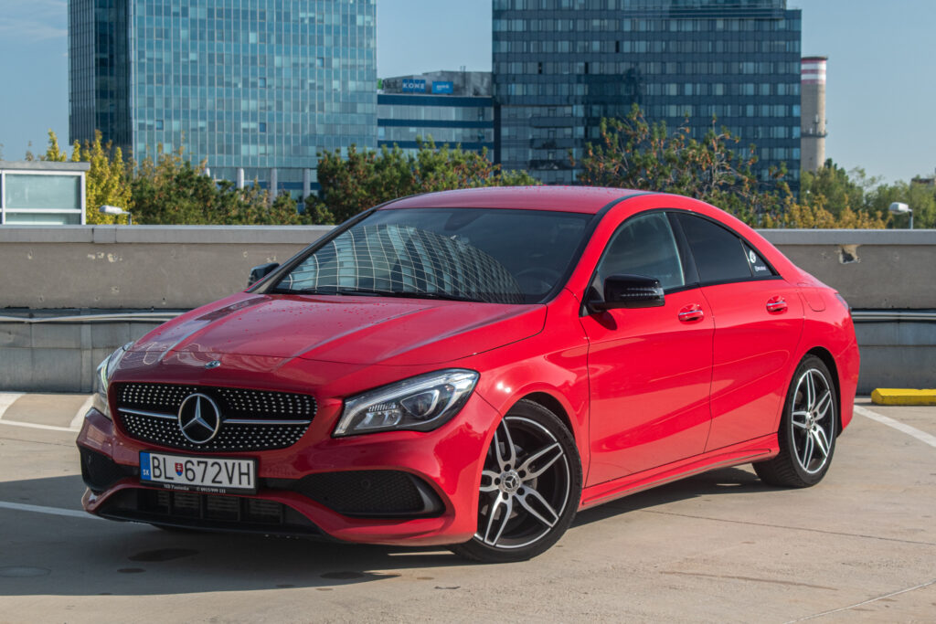 Mercedes-Benz CLA Kupé 180 AMG Line A/T