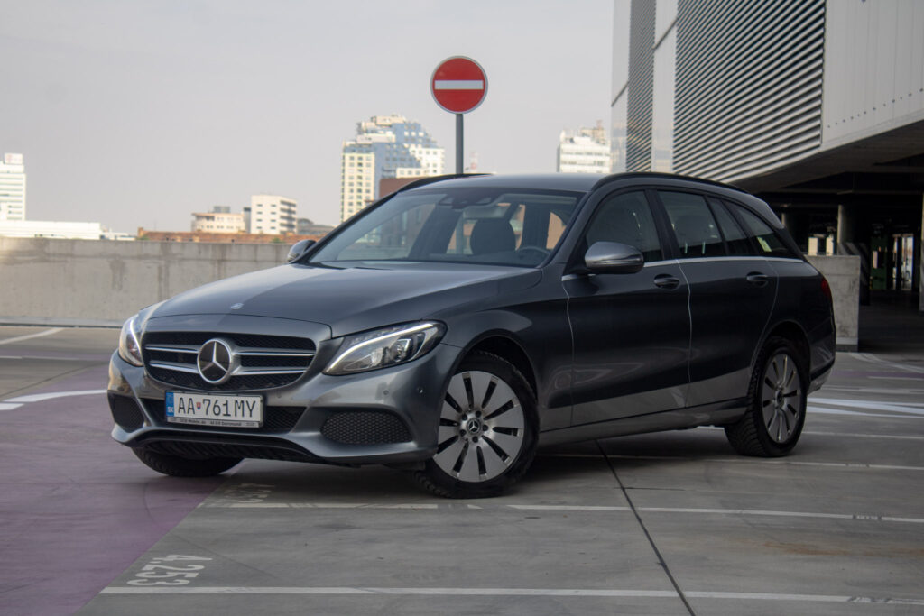 Mercedes-Benz C trieda Kombi 220 d 4matic 9G