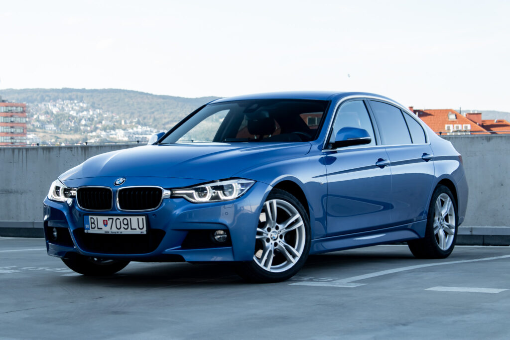 BMW Rad 3 330i xDrive M Sport A/T