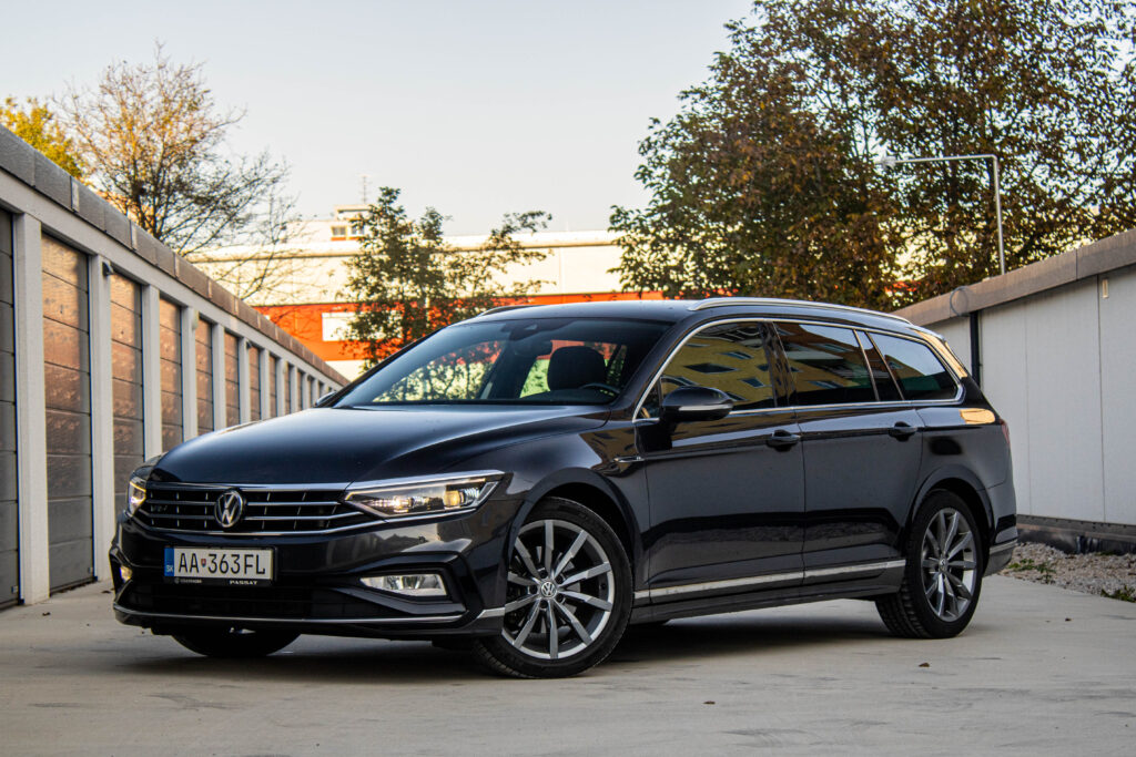 Volkswagen Passat Variant 2.0 TDI Elegance 4Motion DSG