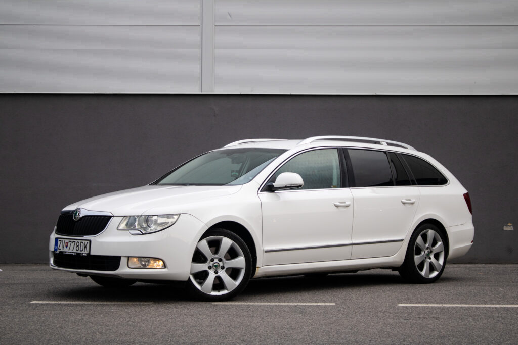 Škoda Superb Combi 2.0 TDI CR 170k Elegance