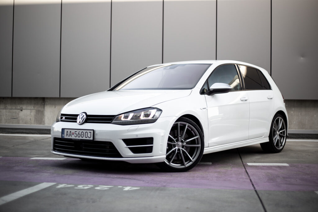 Volkswagen Golf R 2.0 TSI BMT 4MOTION DSG EU6