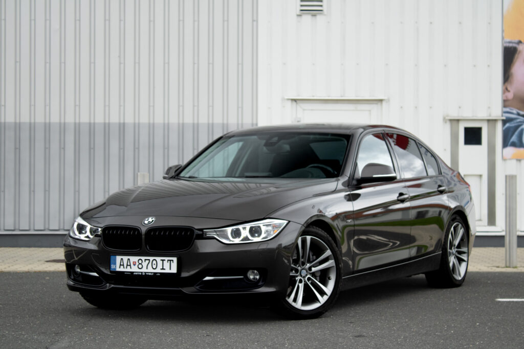 BMW Rad 3 335i xDrive A/T