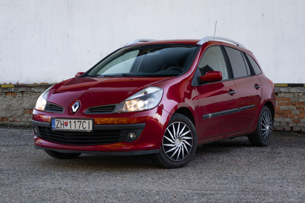 Renault Clio Grandtour 1.2 TCE LS Rip Curl 2