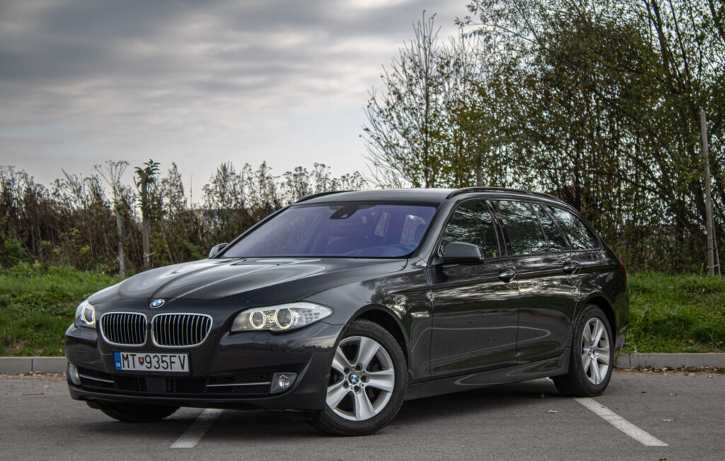 BMW Rad 5 530d xDrive A/T