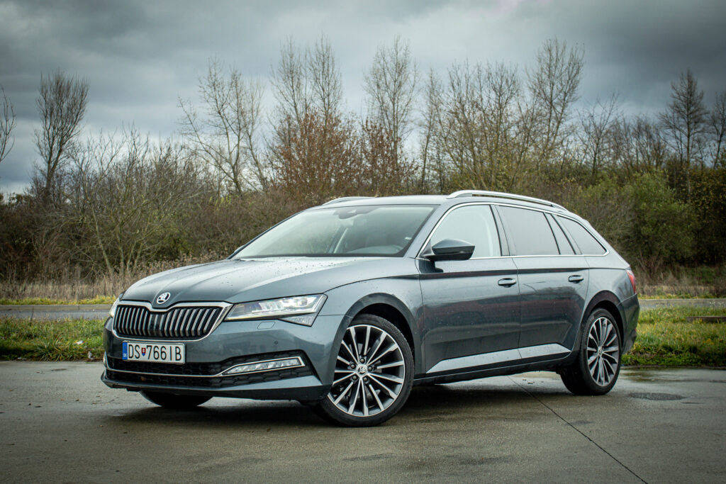 Škoda Superb Combi 2.0 TDI DSG