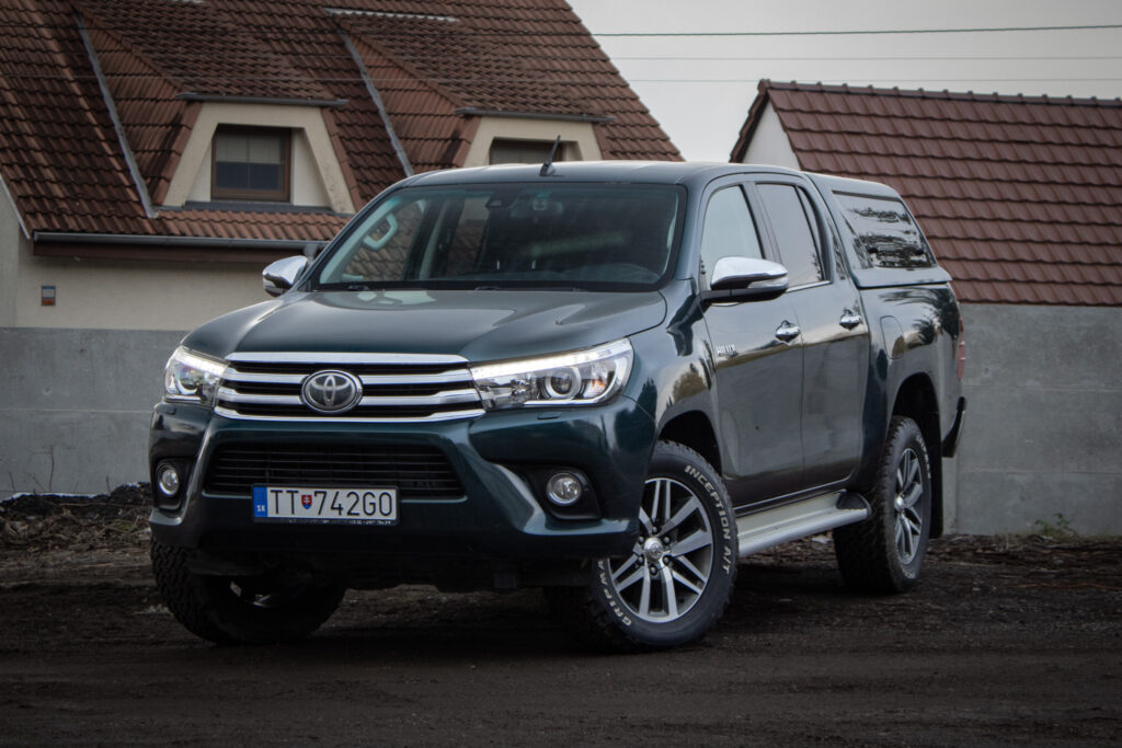 Toyota Hilux DC 2.4 I D-4D Executive A/T