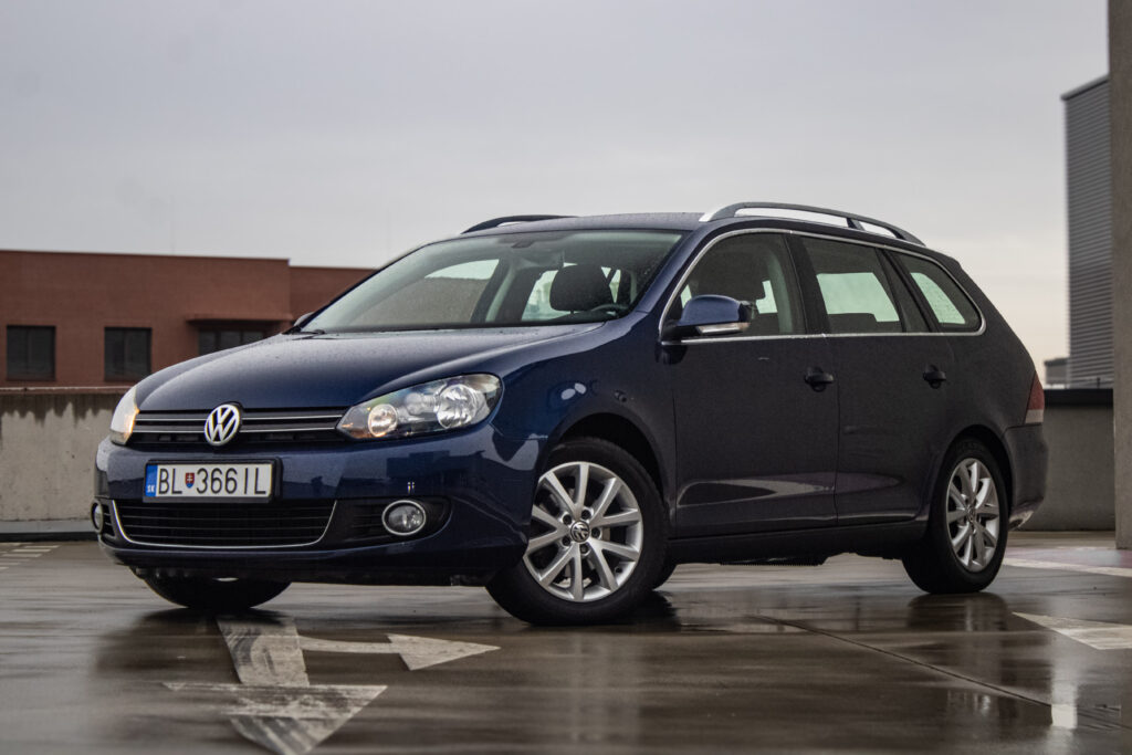 Volkswagen Golf Variant Variant Highline 1.6 TDI DSG