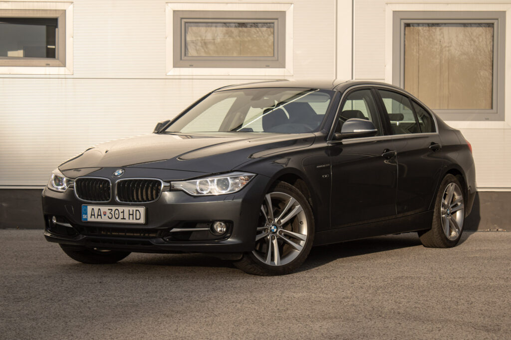 BMW Rad 3 330d xDrive A/T