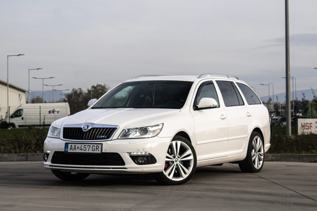 Škoda Octavia Combi 2.0 TDI CR DPF RS DSG