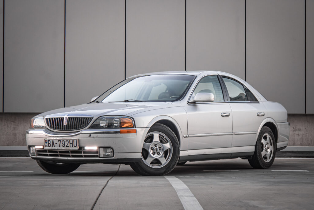 Lincoln LS V8 206kw