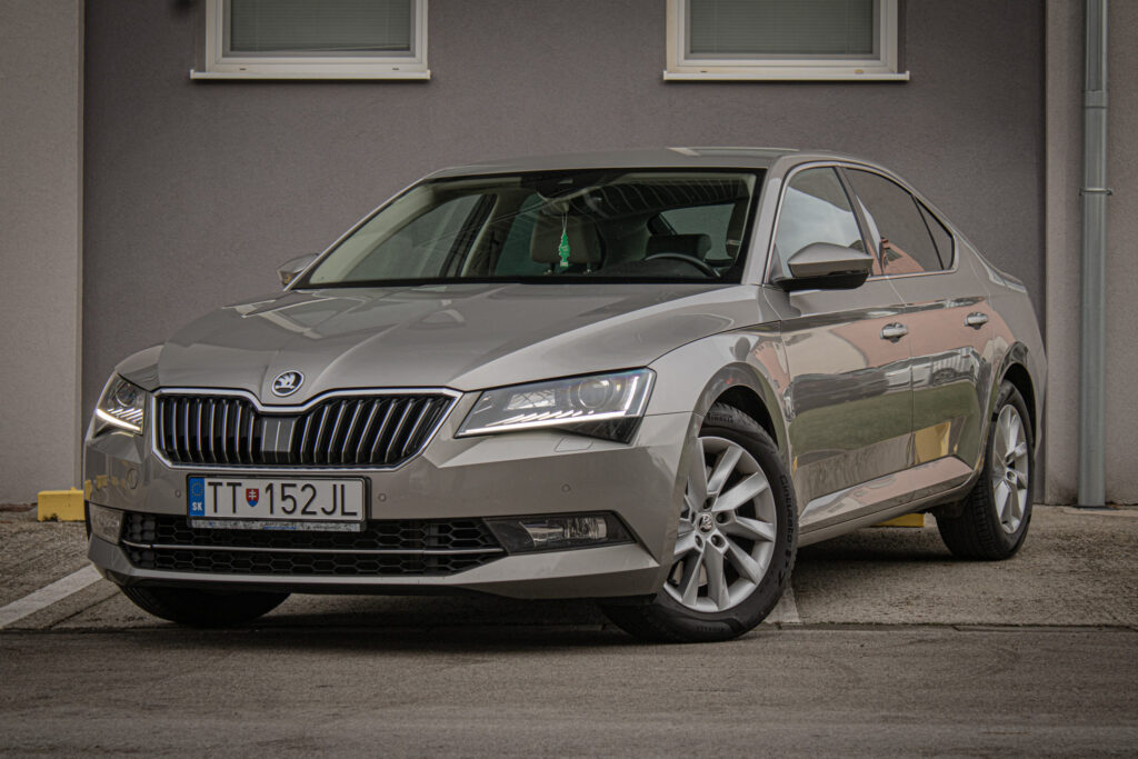 Škoda Superb 2.0 TSI 4x4 Ambition DSG