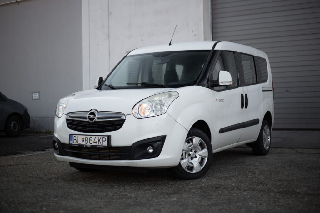 Opel Combo Van 1.6 CDTI 105k L2H2 2.4t