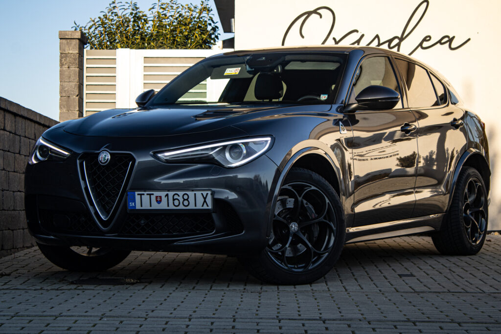 Alfa Romeo Stelvio 2.9 V6 Twin Turbo Q4 Quadrifoglio Verde A/T