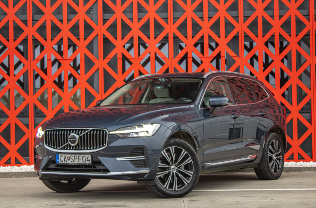 Volvo V60 XC60 B5 Inscription AWD A/T