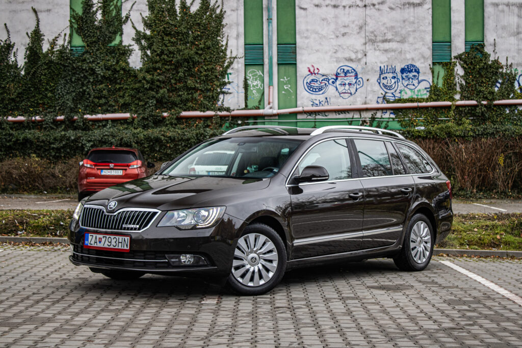 Škoda Superb Combi 1.6 TDI CR DPF Greenline Elegance