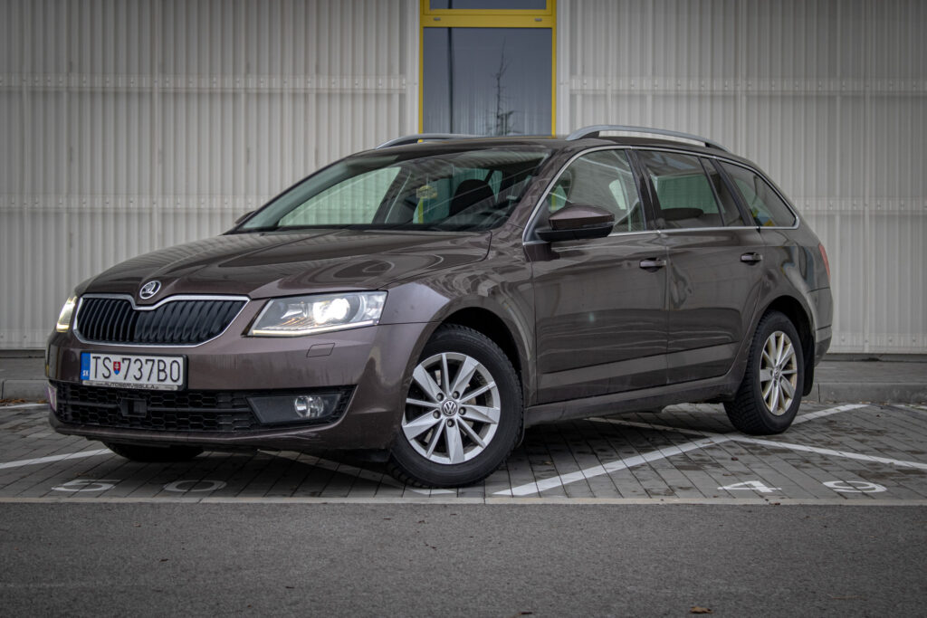 Škoda Octavia Combi 1.6 TDI Elegance