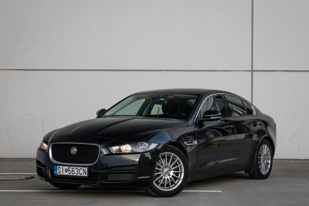 Jaguar XE 2.0 I4D Prestige