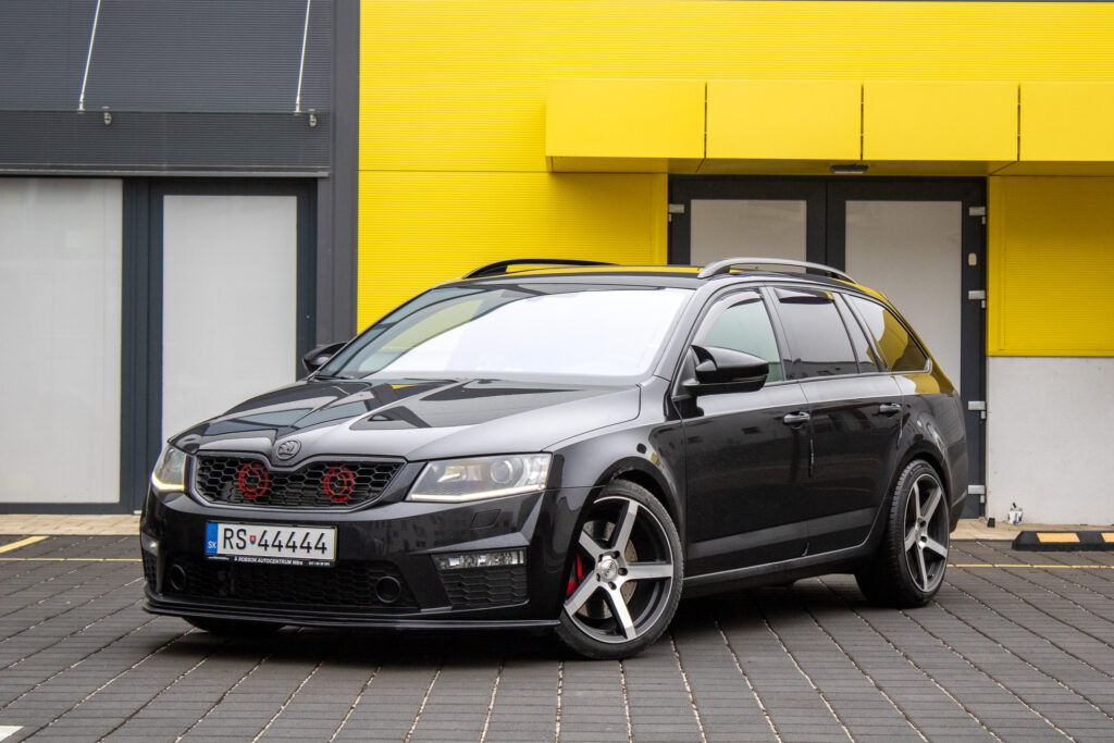 Škoda Octavia Combi 2.0 TFSI RS