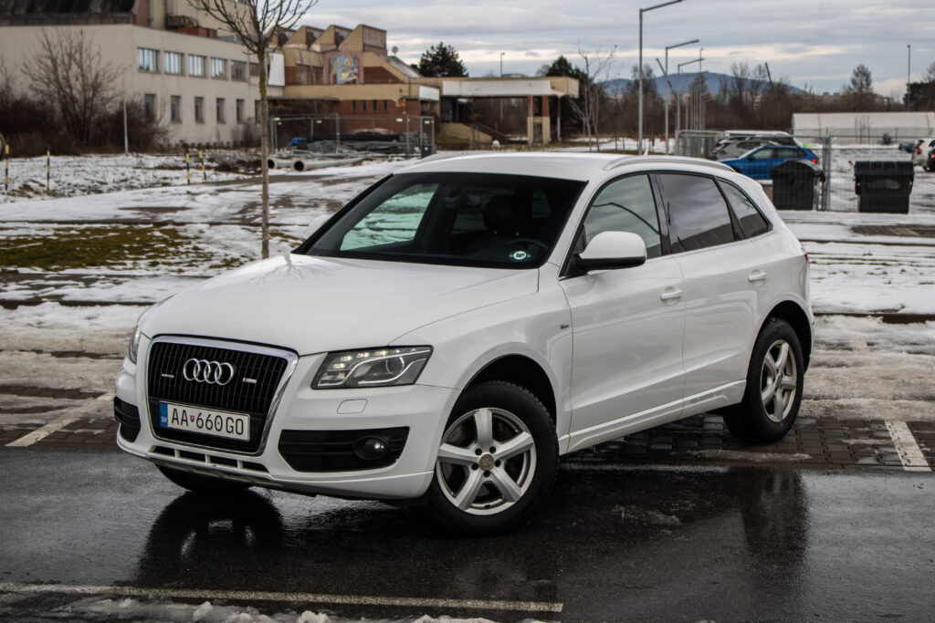 Audi Q5 3.0 TDI DPF quattro S tronic