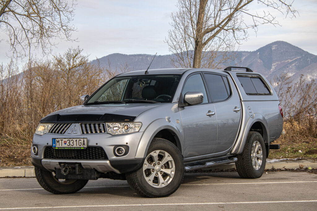 Mitsubishi L 200 L200 2.5 DI-D Double Cab Intense+ A/T