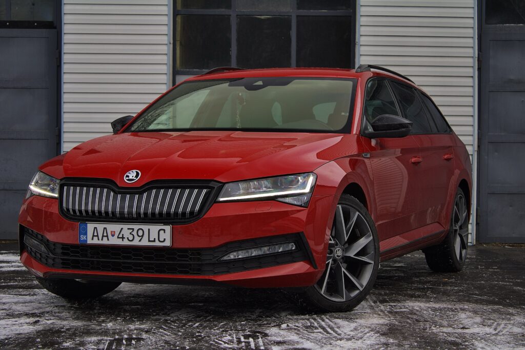 Škoda Superb Combi 1.4 TSI PHEV Sportline DSG