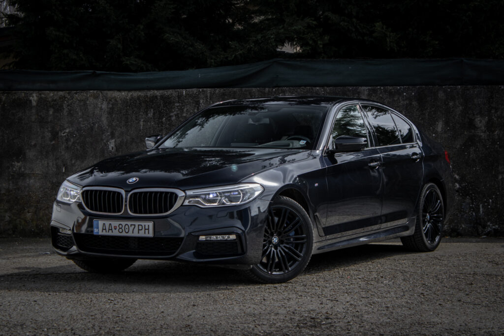 BMW Rad 5 540i xDrive A/T