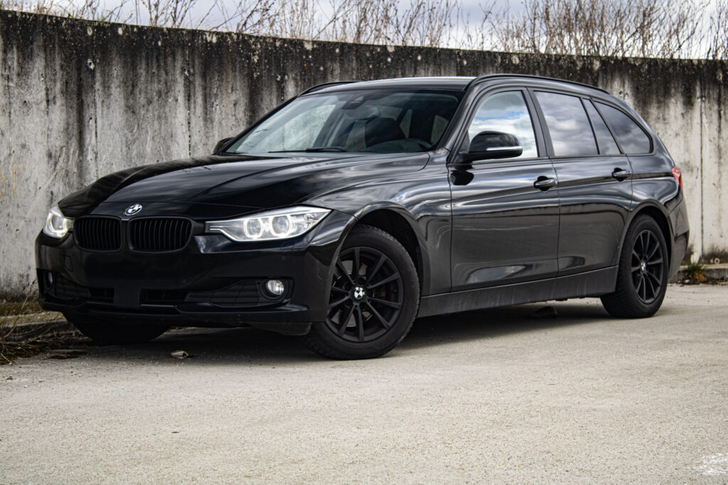 BMW Rad 3 Touring 320d  xDrive A/T