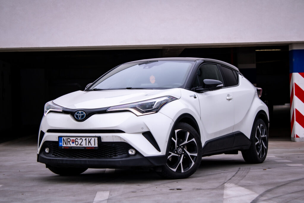 Toyota C-HR 1.8 Hybrid Selection E-CVT