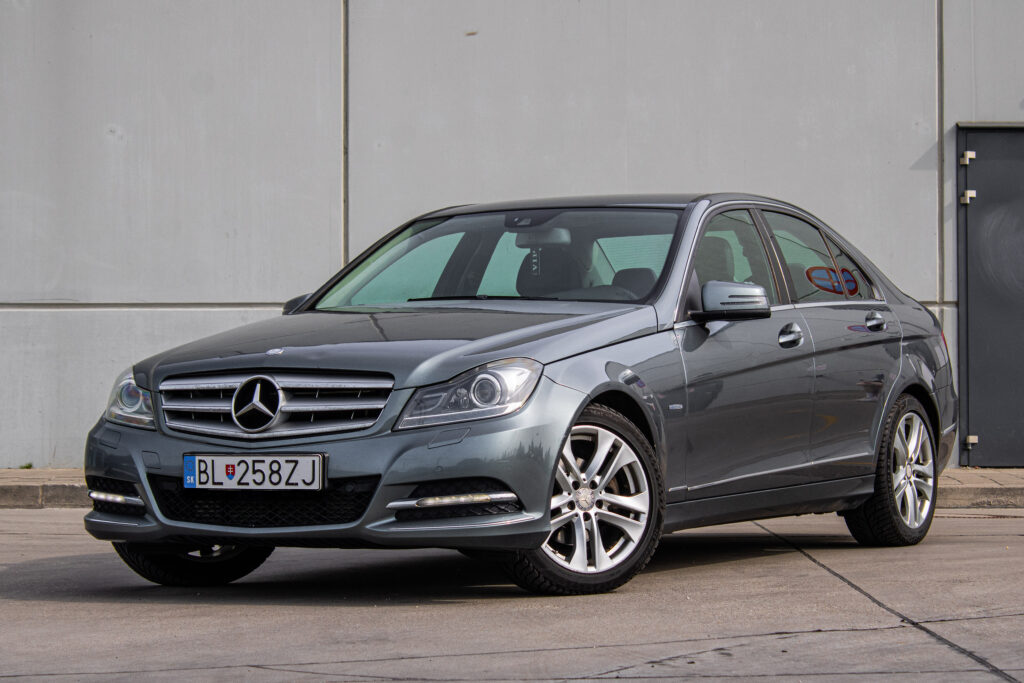 Mercedes-Benz C trieda Sedan 200 CDI BlueEFFICIENCY Avantgarde A/T